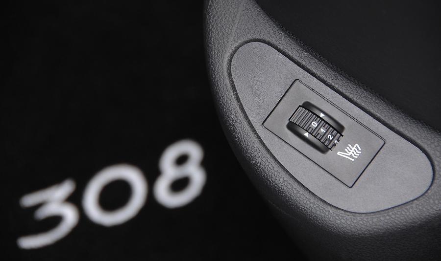  Peugeot 308 GT 2008 года  (фото 61 из 101)